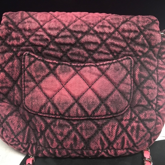 CHANEL VINTAGE PINK QUILTED DENIM SHOULDER BAG - Picture 2 of 9